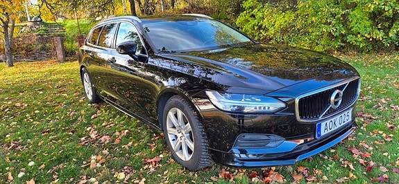 Volvo V90 2 of 30