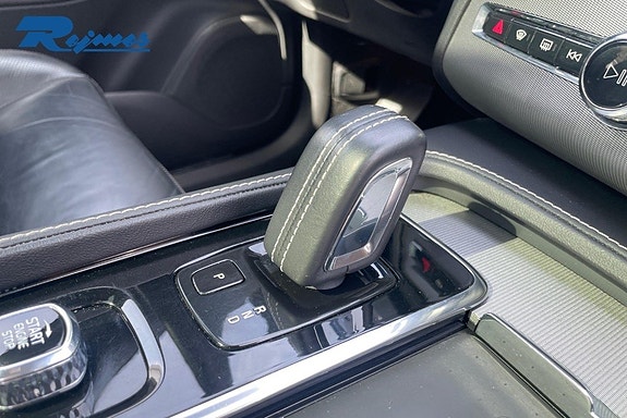 Volvo XC90 25 of 30