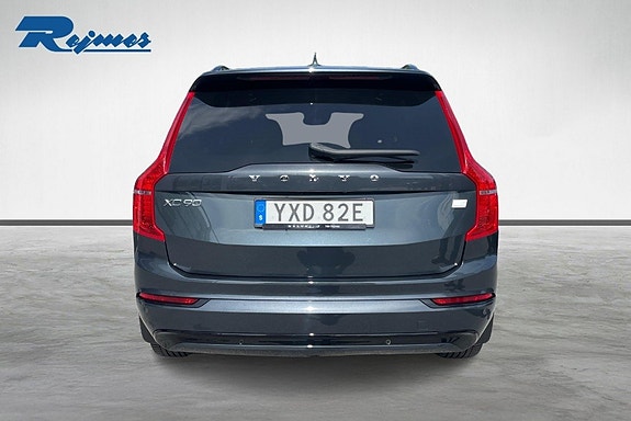 Volvo XC90 4 of 30