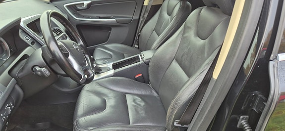 Volvo XC60 28 of 30