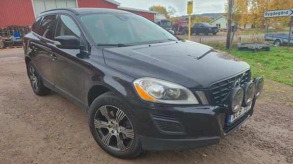 Volvo XC60 3 of 30