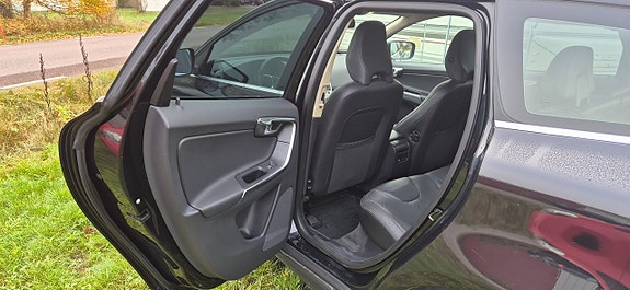 Volvo XC60 24 of 30