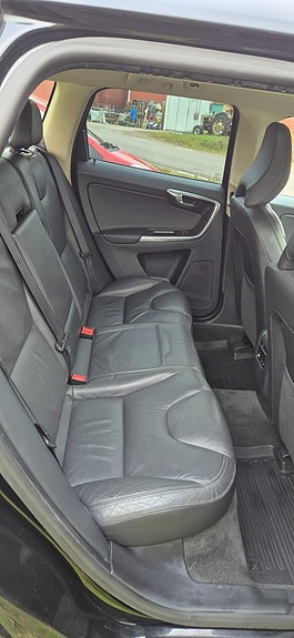 Volvo XC60 21 of 30