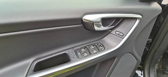 Volvo XC60 27 of 30
