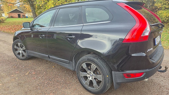 Volvo XC60 5 of 30