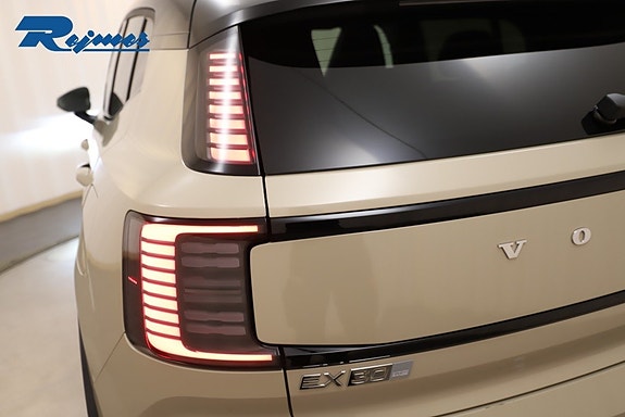 Volvo EX30 17 of 28