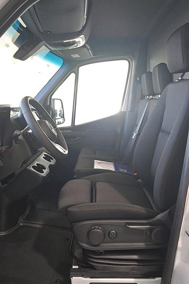 Mercedes-Benz Sprinter 317 7 of 9