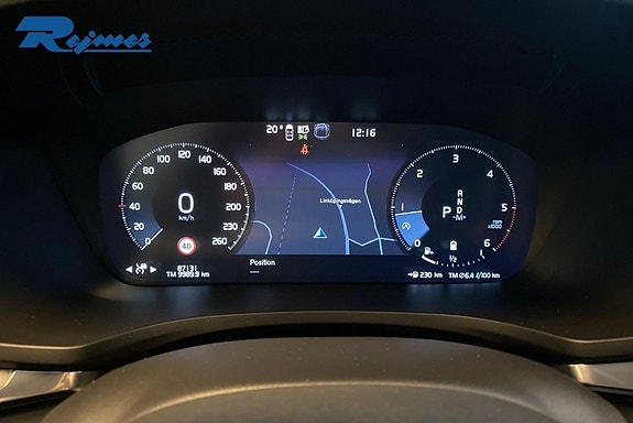 Volvo V60 Cross Country 7 of 19
