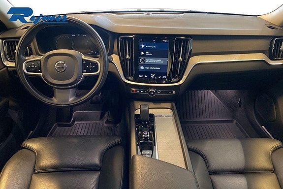 Volvo V60 Cross Country 10 of 19