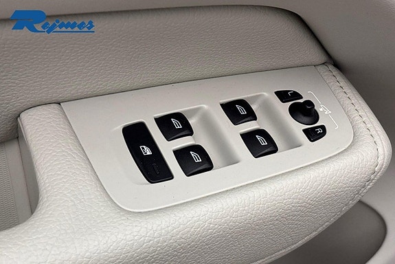 Volvo XC60 25 of 29