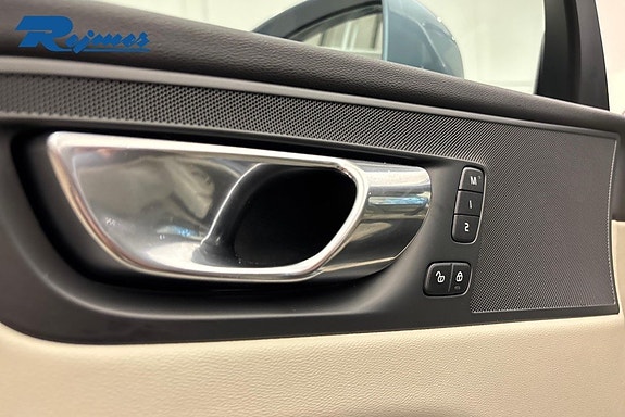 Volvo XC60 24 of 29