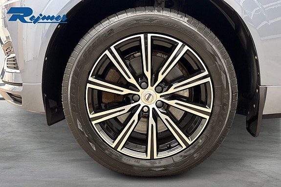 Volvo XC60 10 of 29