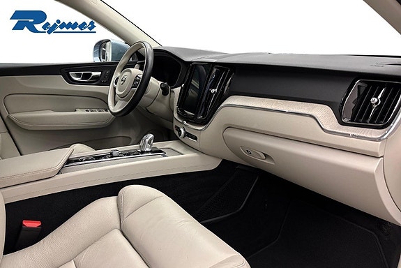 Volvo XC60 6 of 29