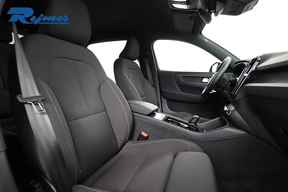 Volvo XC40 25 of 29