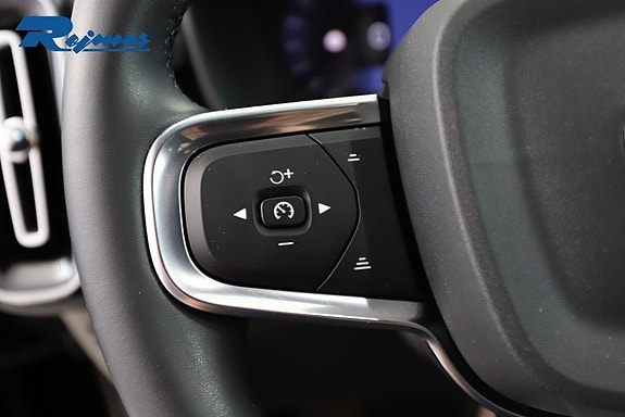 Volvo XC40 11 of 29