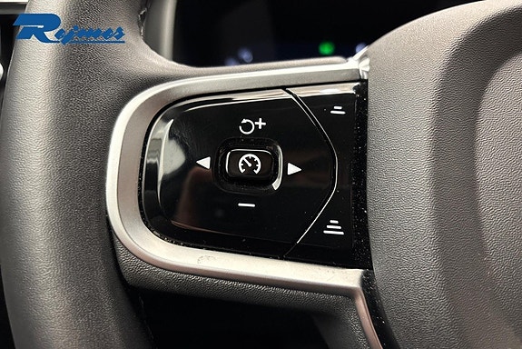 Volvo V90 10 of 23