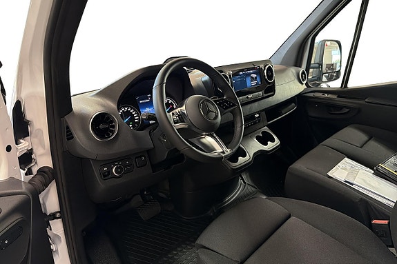Mercedes-Benz eSprinter 420 6 of 11