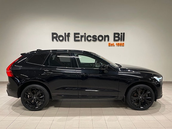 Volvo XC60 2 of 13