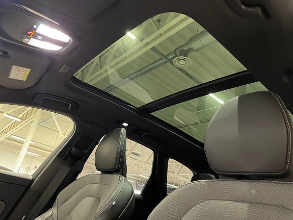 Volvo XC60 13 of 13