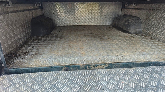 Toyota HiLux 15 of 25