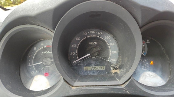 Toyota HiLux 18 of 25