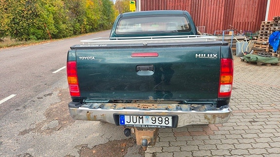 Toyota HiLux 6 of 25