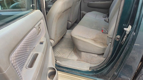 Toyota HiLux 23 of 25