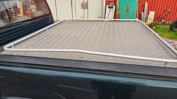 Toyota HiLux 13 of 25