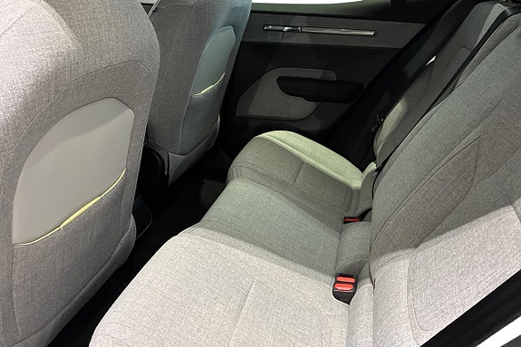 Volvo EX30 14 of 20