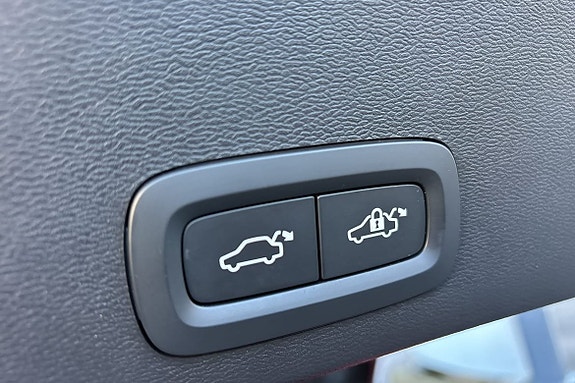 Volvo XC40 23 of 30