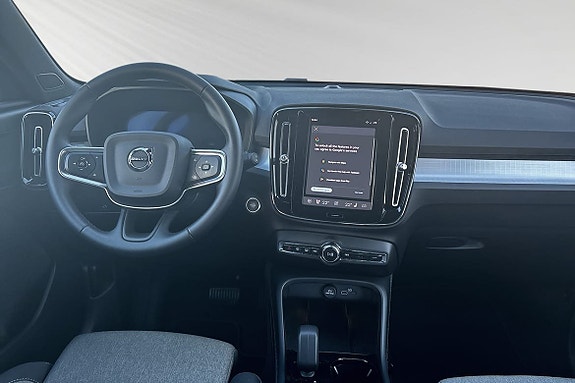 Volvo XC40 9 of 30