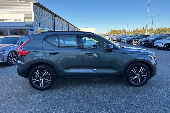 Volvo XC40 30 of 30