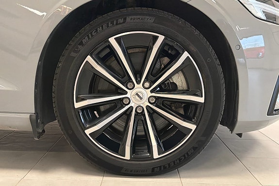 Volvo V60 21 of 26