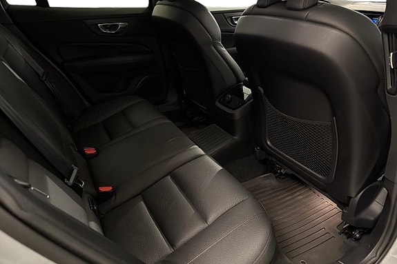 Volvo V60 10 of 26