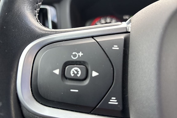 Volvo XC60 20 of 25