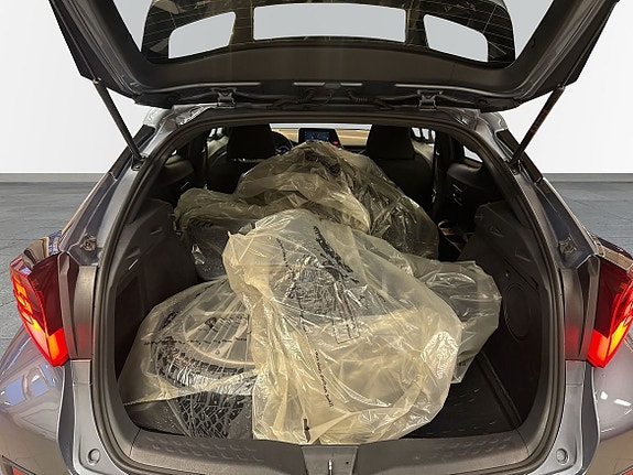 Toyota C-HR 11 of 19