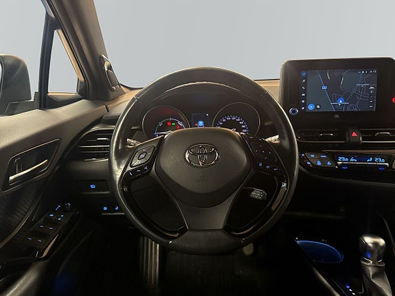 Toyota C-HR 10 of 19