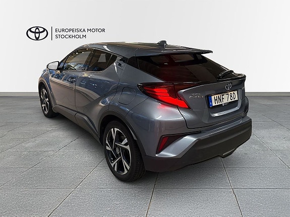 Toyota C-HR 3 of 19