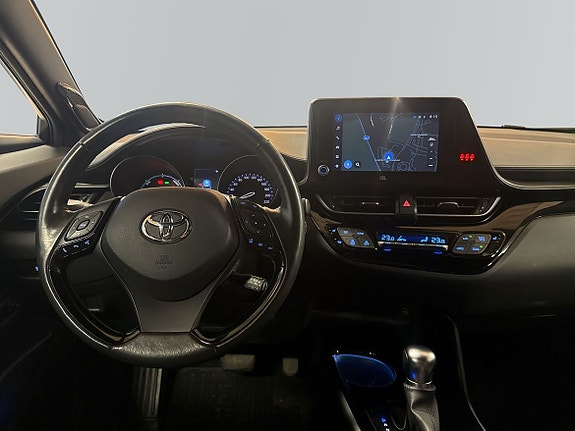 Toyota C-HR 9 of 19
