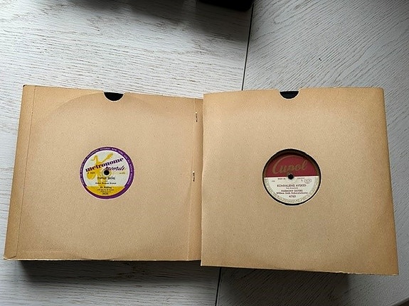 Product image 1 of 3