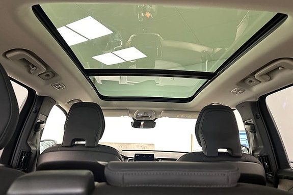 Volvo XC90 24 of 30