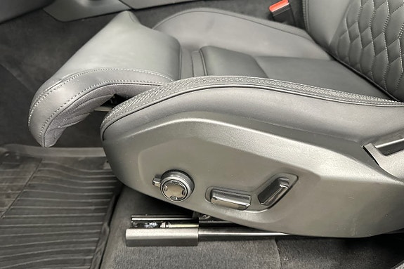 Volvo XC90 27 of 30