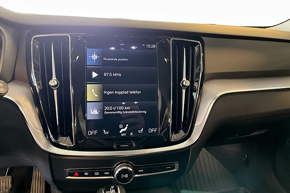 Volvo V60 Cross Country 6 of 9