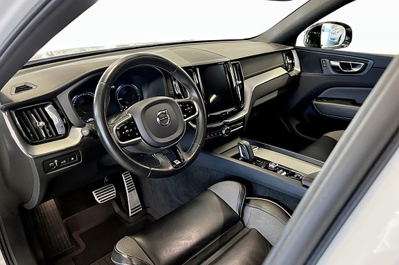Volvo XC60 5 of 9