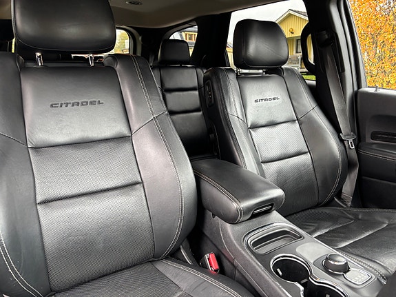 Dodge Durango 8 of 11