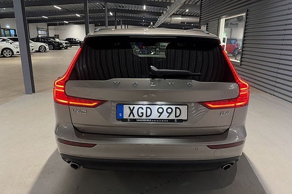 Volvo V60 5 of 23