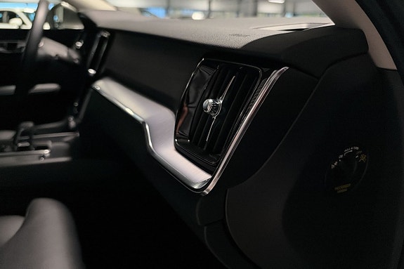 Volvo V60 18 of 23