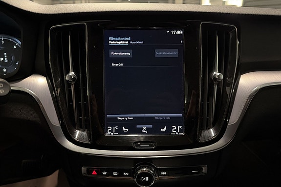 Volvo V60 14 of 23