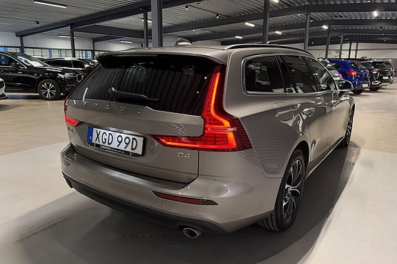 Volvo V60 4 of 23