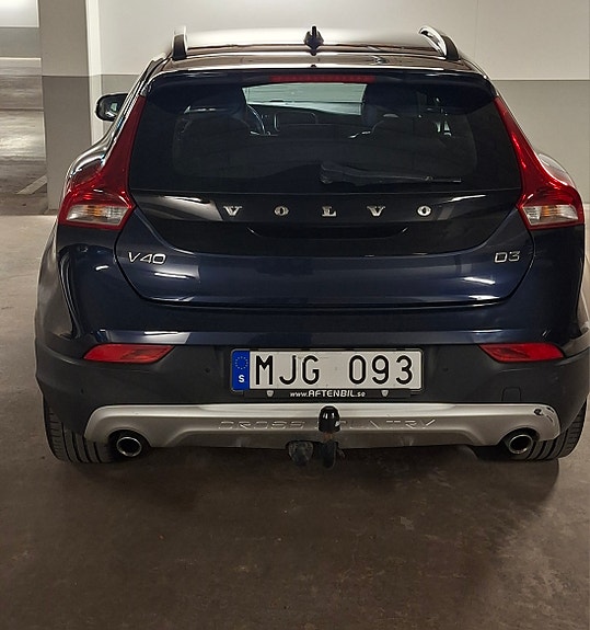 Volvo V40 Cross Country 3 of 6